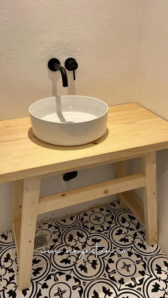 کاشی سیاه و سفید مدرن با طرح خاص