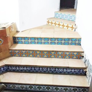 کاشی زیر پله