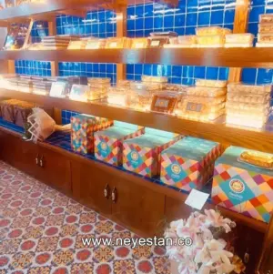 کاشی قاجاری کف